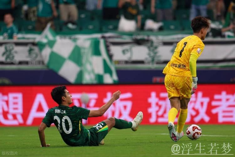 阿齐兹闪耀全场 青岛西海岸力克梅州客家 阿齐兹闪耀全场 青岛西海岸力克梅州客家