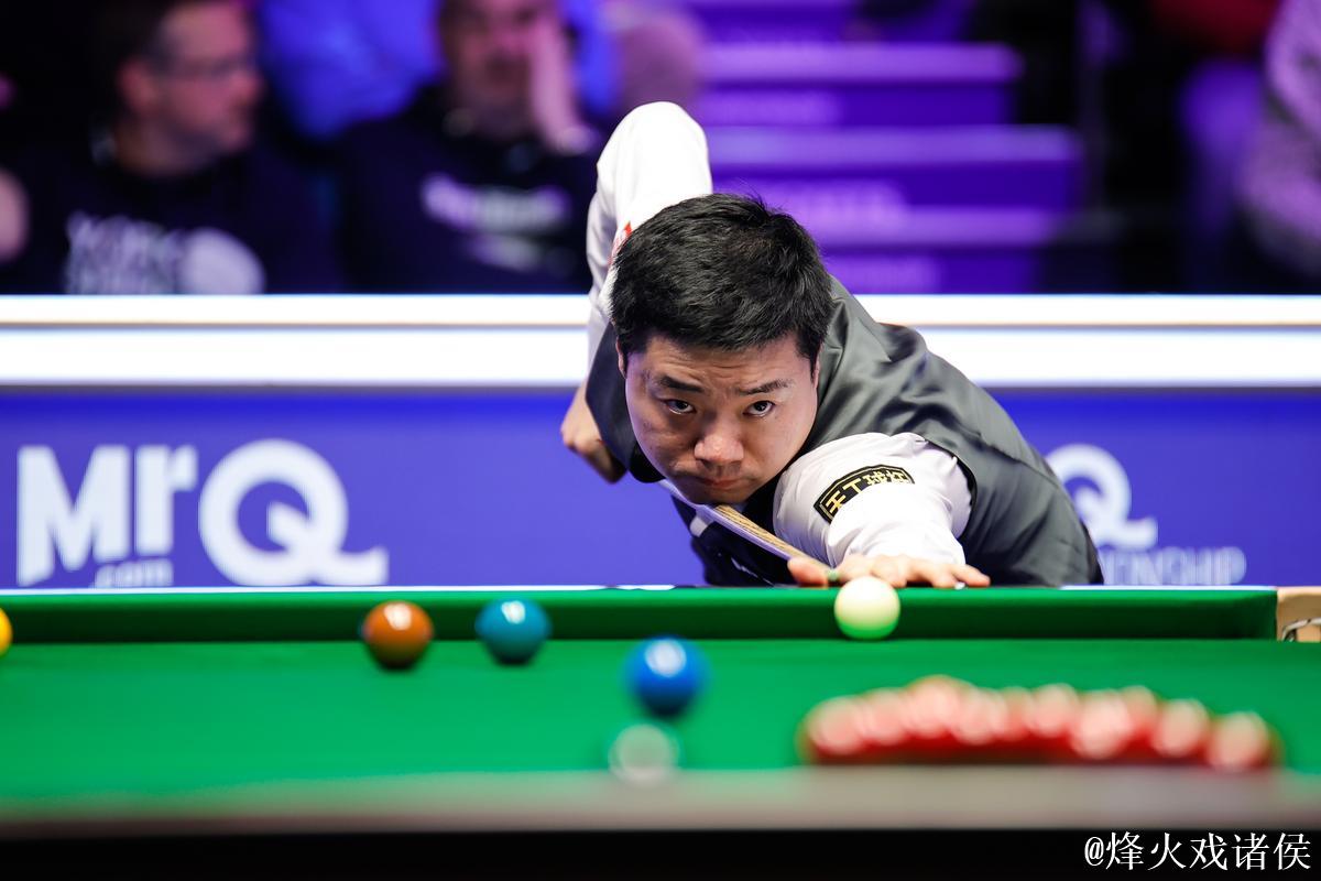 丁俊晖连破世界第二 闯入四强 丁俊晖连破世界第二 闯入四强