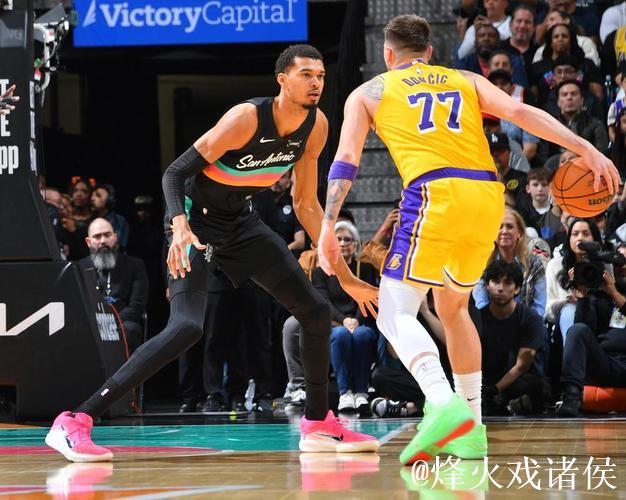 东契奇38+10+10难救主,文班亚马16+14助马刺击败湖人 东契奇38+10+10难救主,文班亚马16+14助马刺击败湖人