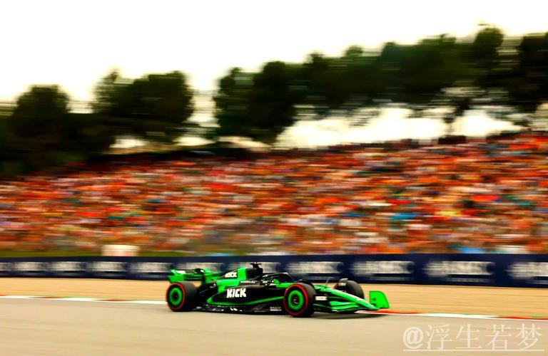 维斯塔潘斩获F1迈阿密大奖赛排位赛头名